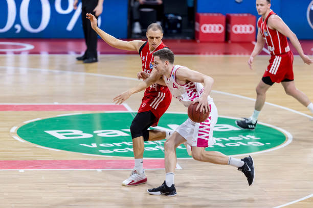 尔的指导下 尔的指导下